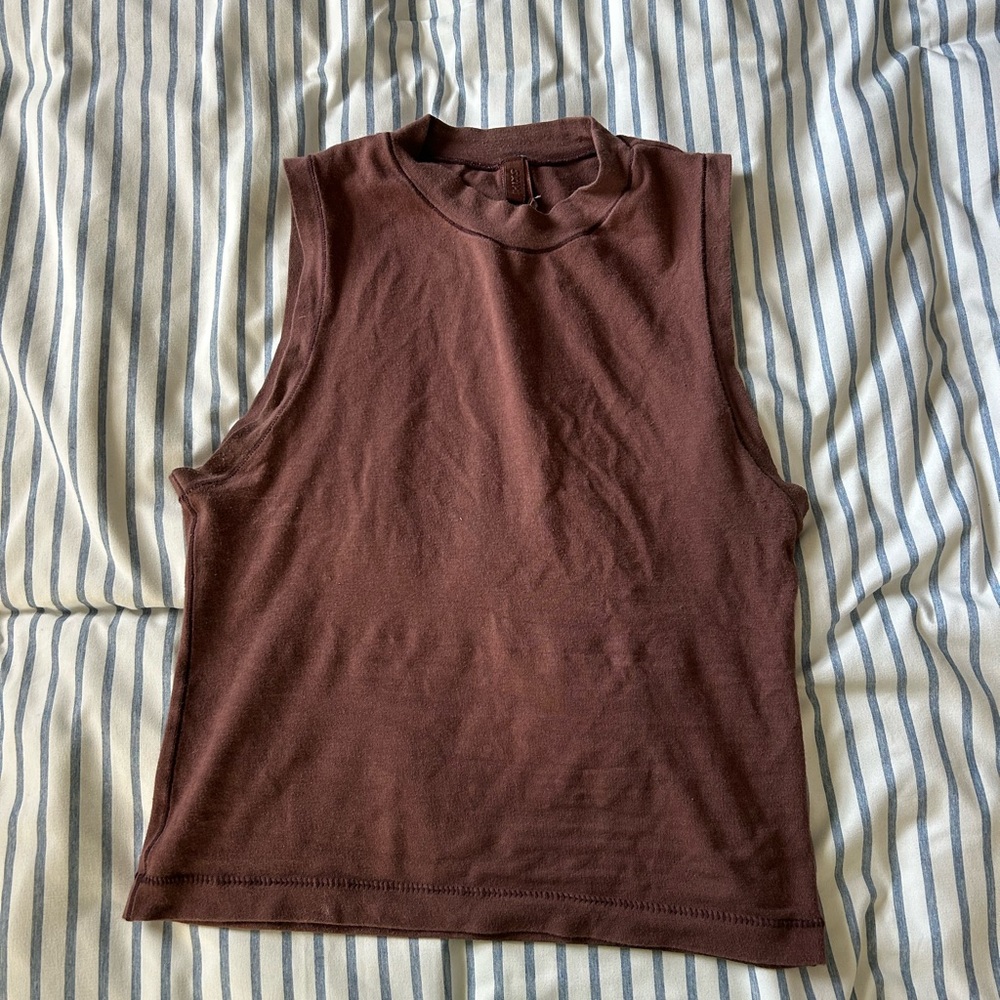Skims Sleeveless Brown Top